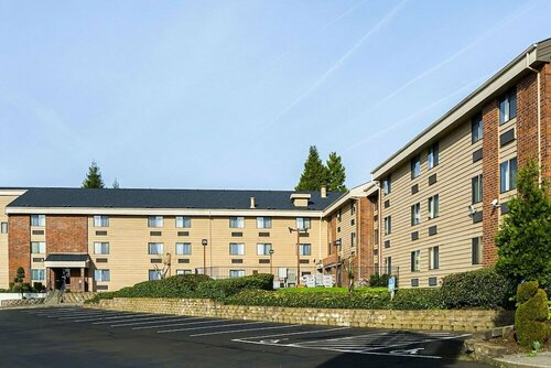 Гостиница Quality Inn & Suites Clackamas Portland в Лейк Освего