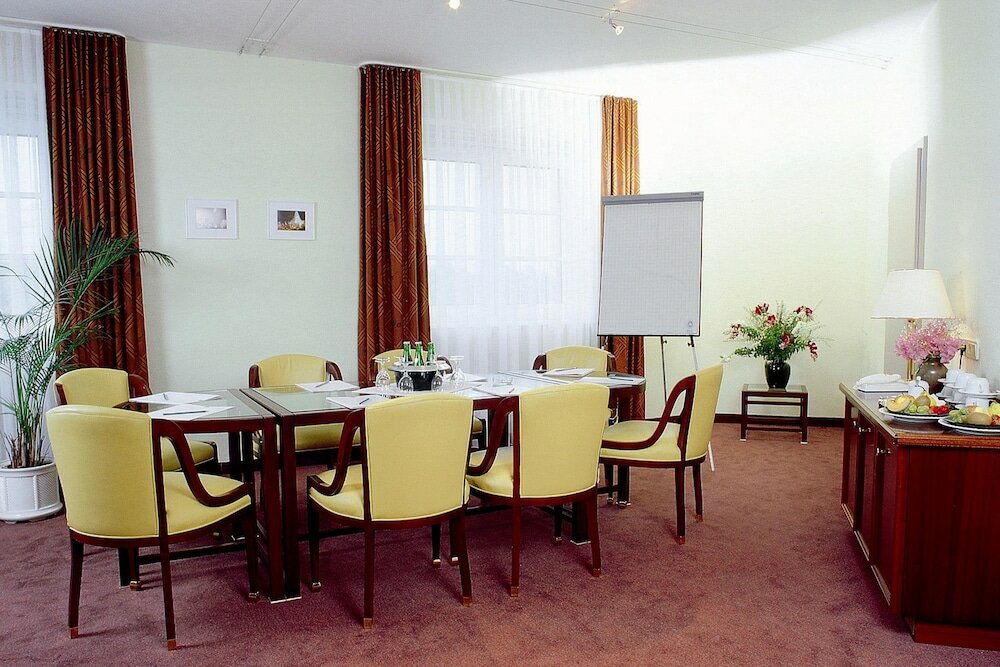 Фото Best Western Hotel Schmoeker-Hof