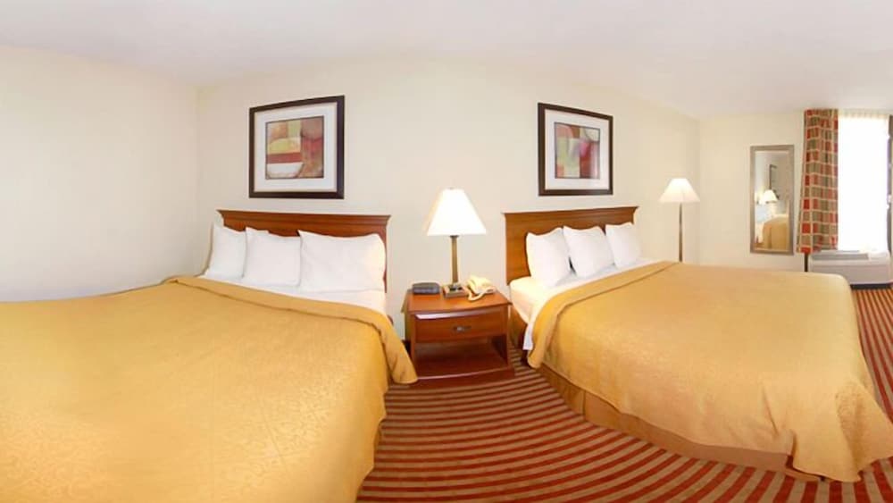 Фото Quality Inn Madison