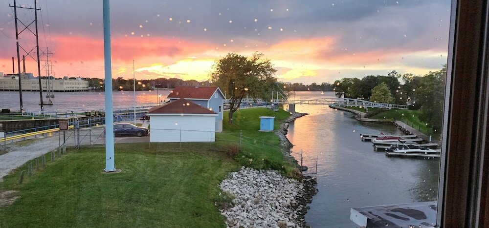 Фото Nuks Executive Suites