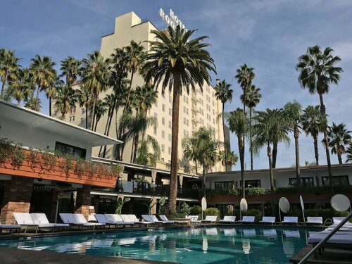 Гостиница The Hollywood Roosevelt в Лос-Анджелесе