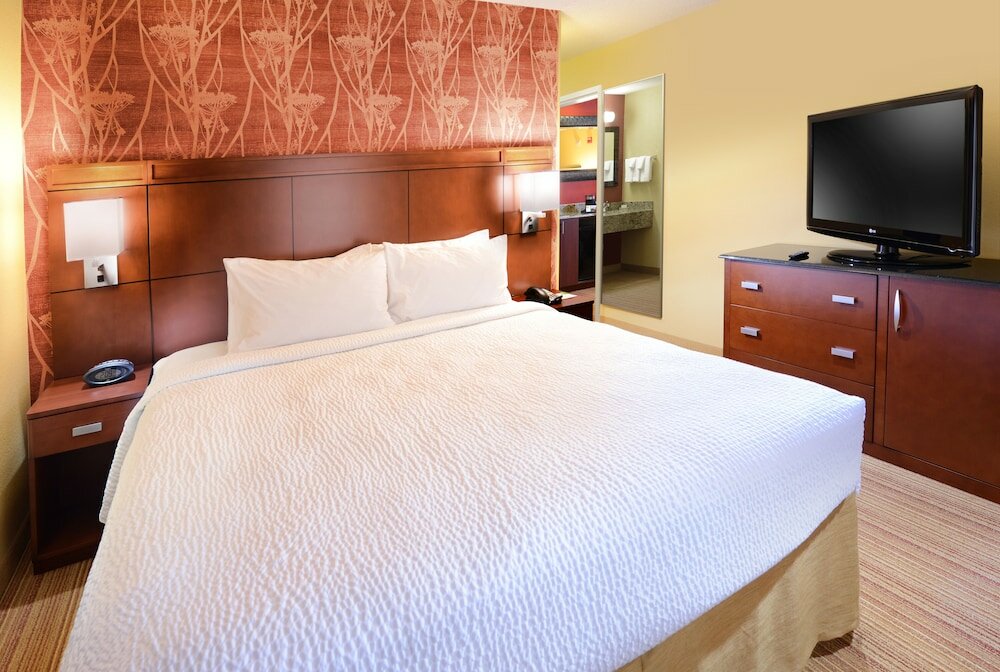 Фото Courtyard by Marriott Albuquerque Airport