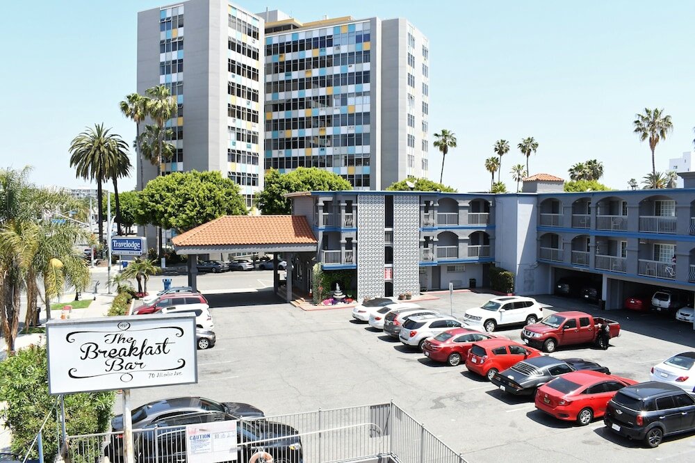 Фото Travelodge by Wyndham Long Beach Convention Center