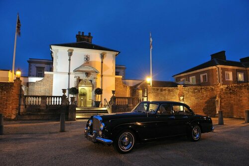 Внешний вид отеля Buxted Park Hotel в Уилдене, фото 3