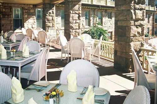 Гостиница Cliff House at Pikes Peak