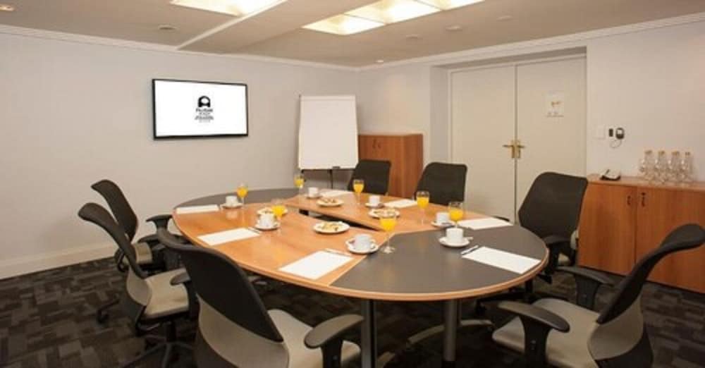 Фото Austral Hotel