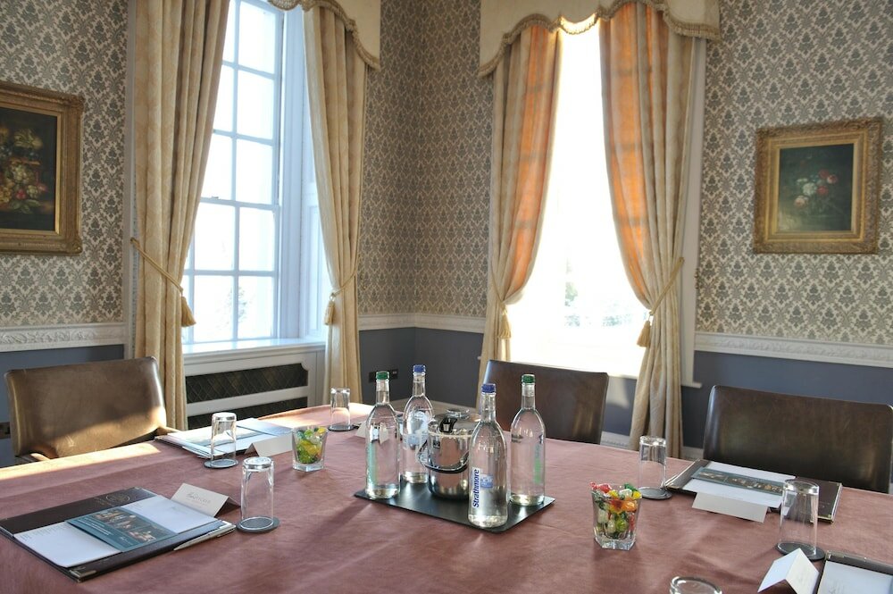 Фото Buxted Park Hotel