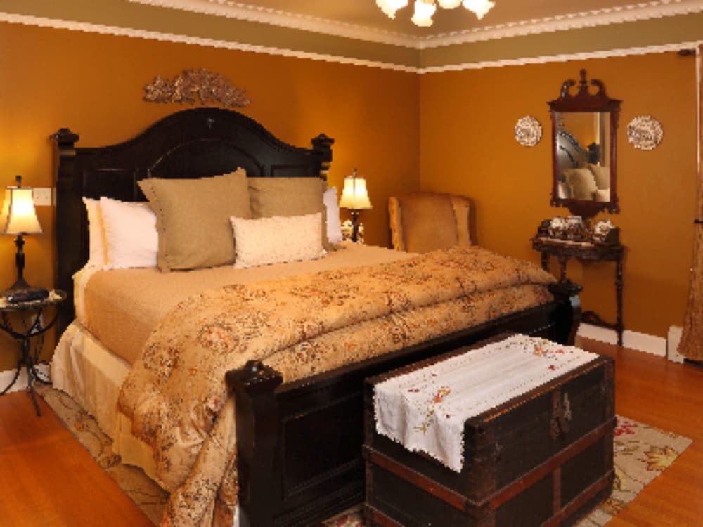 Фото The Lilac Inn