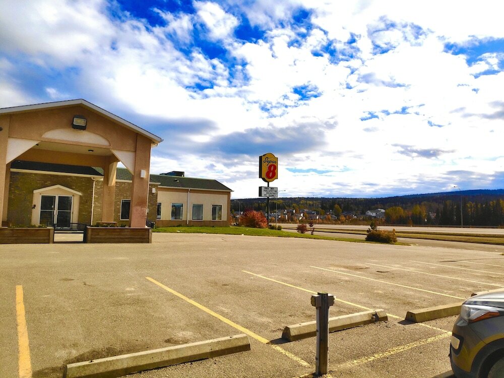 Фото Super 8 by Wyndham Hinton