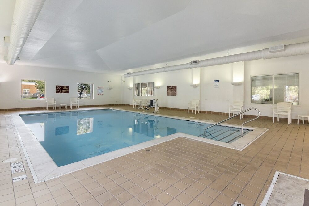 Фото Oyster Point Inn & Suites Newport News