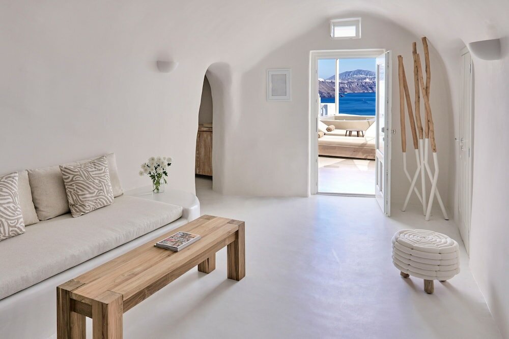 Фото Mystique, a Luxury Collection Hotel, Santorini