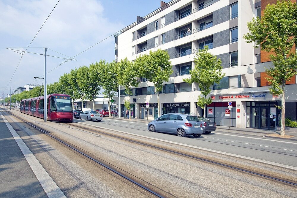 Фото Séjours & Affaires Clermont Ferrand Park République