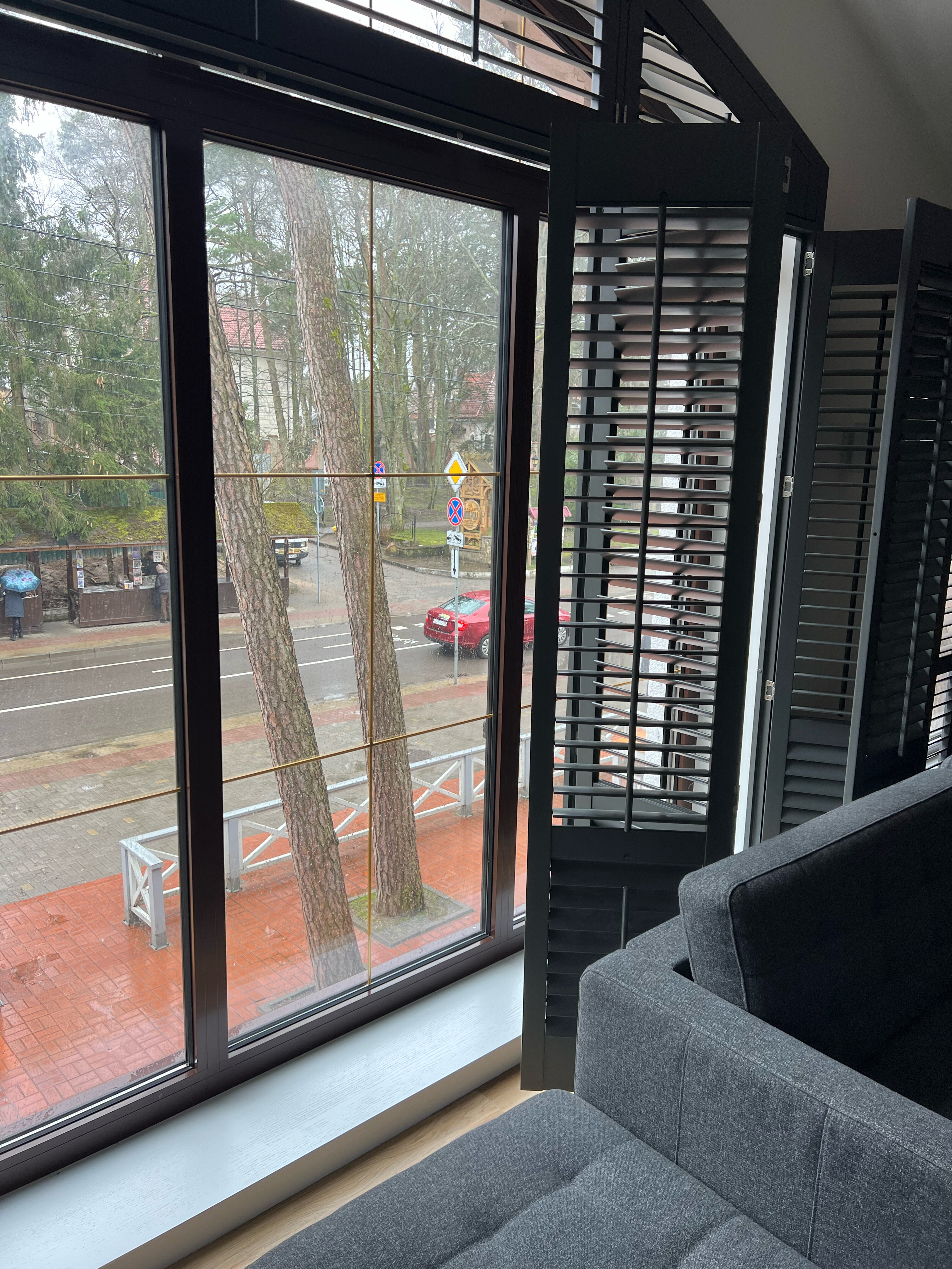 Фото Apartburo Апартаменты в бельэтаже у моря