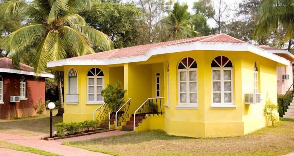 Фото Varca Palms Beach Resort