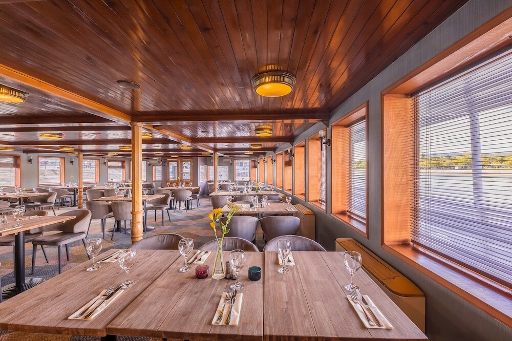 Фото Fortuna Boat Hotel