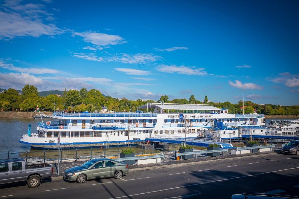 Фото Fortuna Boat Hotel