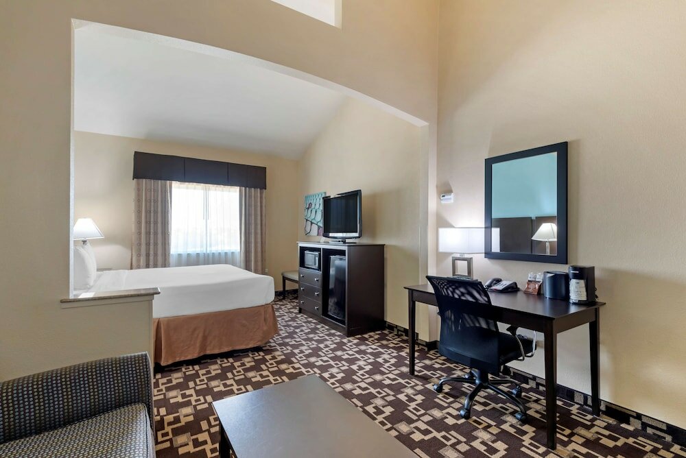 Фото Best Western Plus Arlington North Hotel & Suites