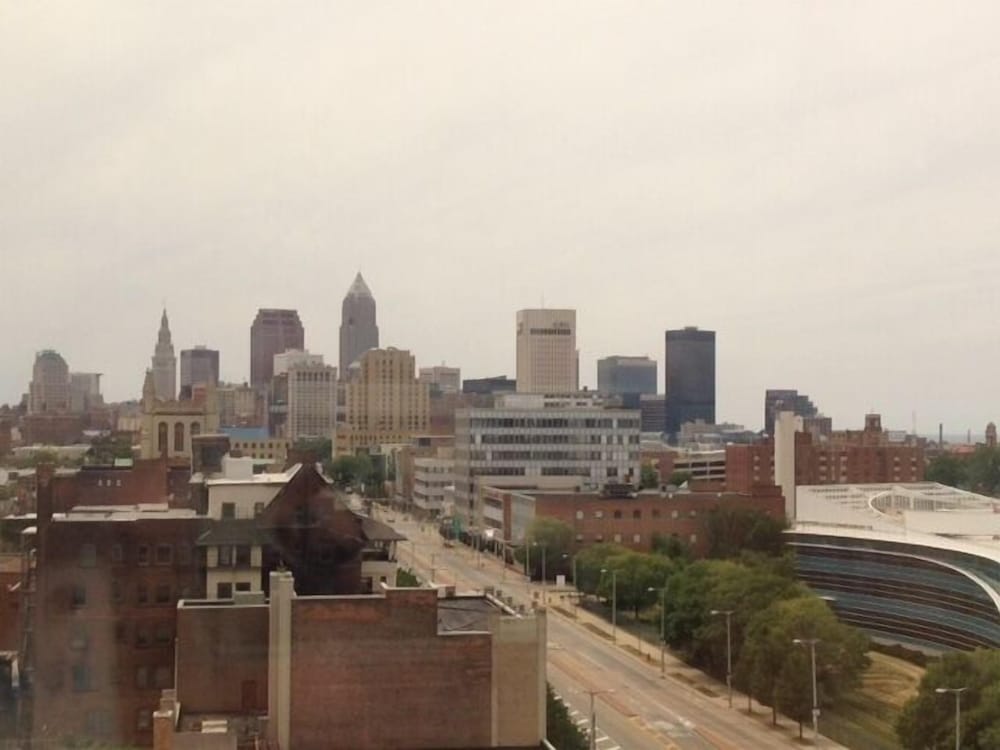 Фото University Hotel & Suites