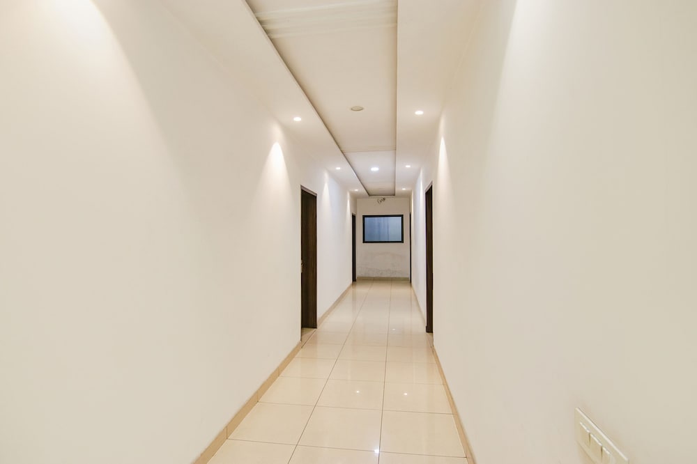 Фото Fabhotel Ace