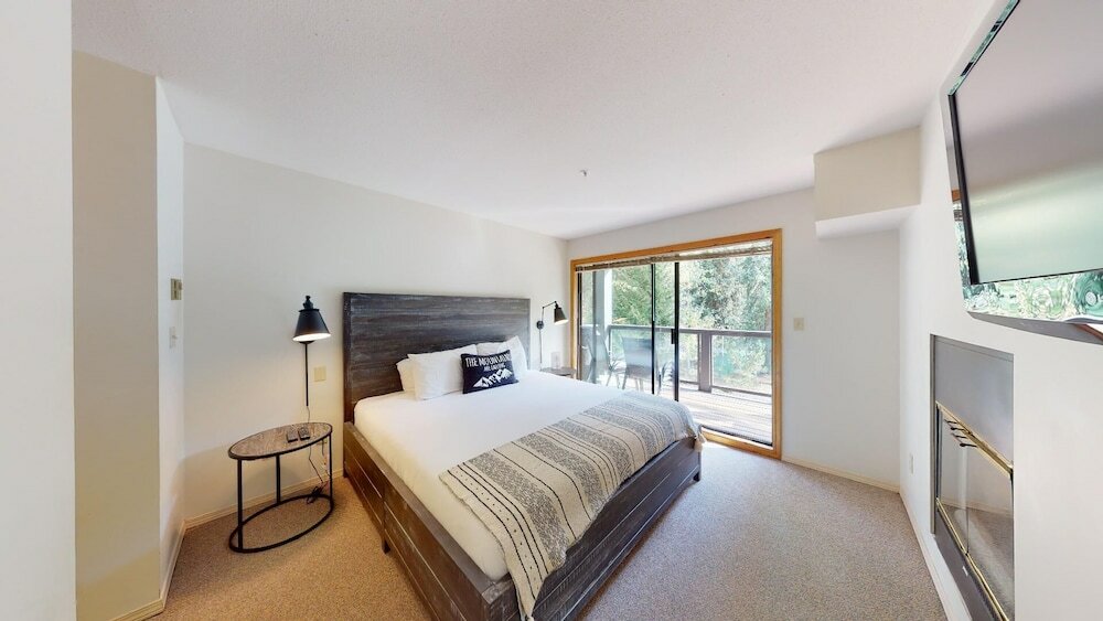 Фото Powderhorn by Whistler Premier