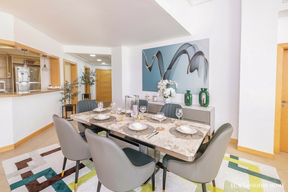 Фото Lux The Shoreline Penthouse Suite