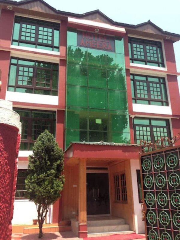 Гостиница Goroomgo Ameera Srinagar в Сринагаре