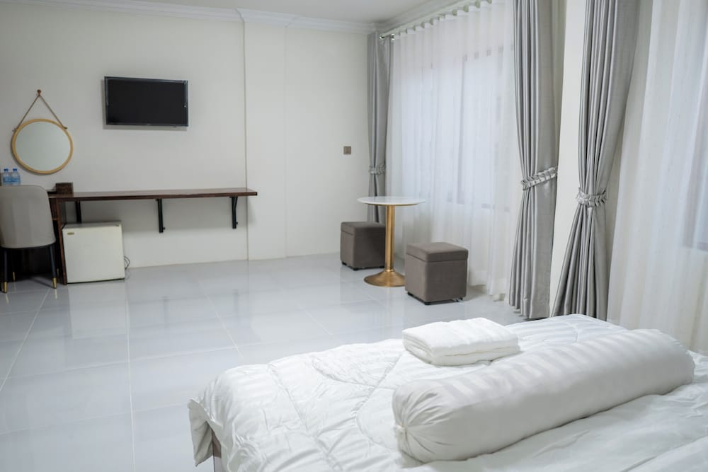 Фото Empire House Phnom Penh