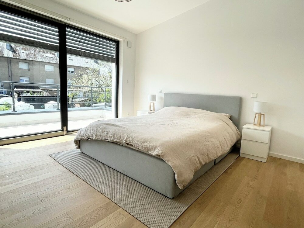 Фото Modern townhouse - Private Garden