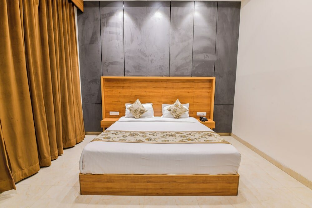 Фото The Grand Siddharth Hotel