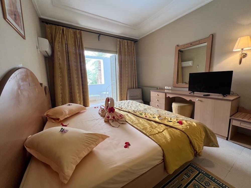 Фото Hotel El Hafsi Tozeur