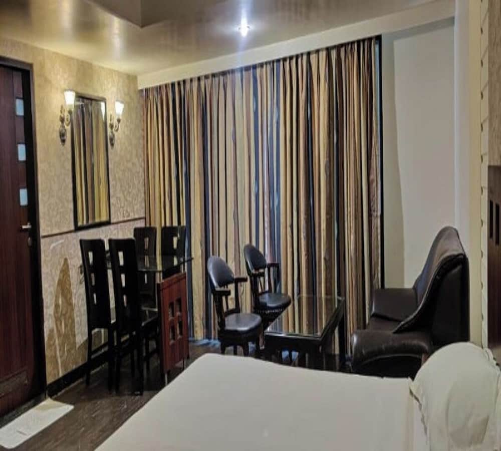 Фото Quaint Suites