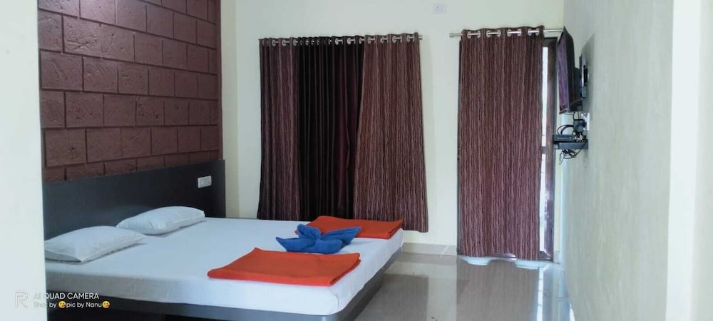 Фото Ocean Breeze Beach Resort