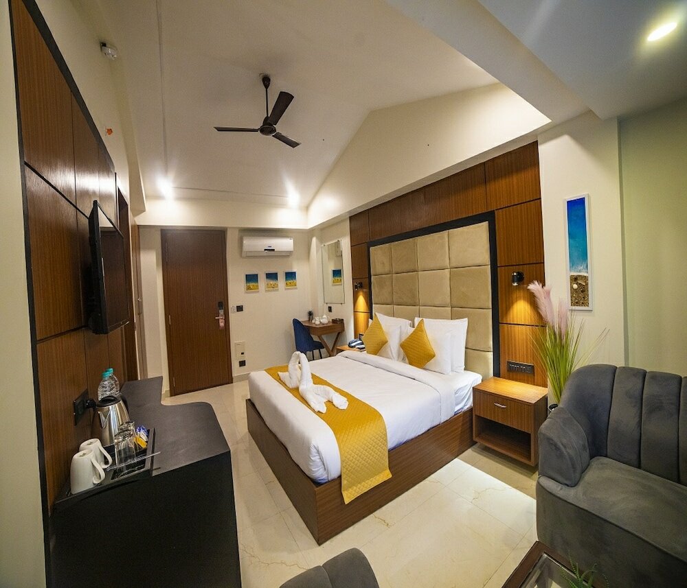 Фото Hue Guh The Porto Candolim