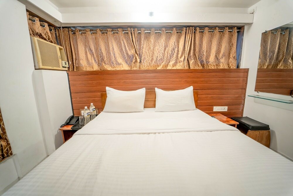 Фото The Signature Crest