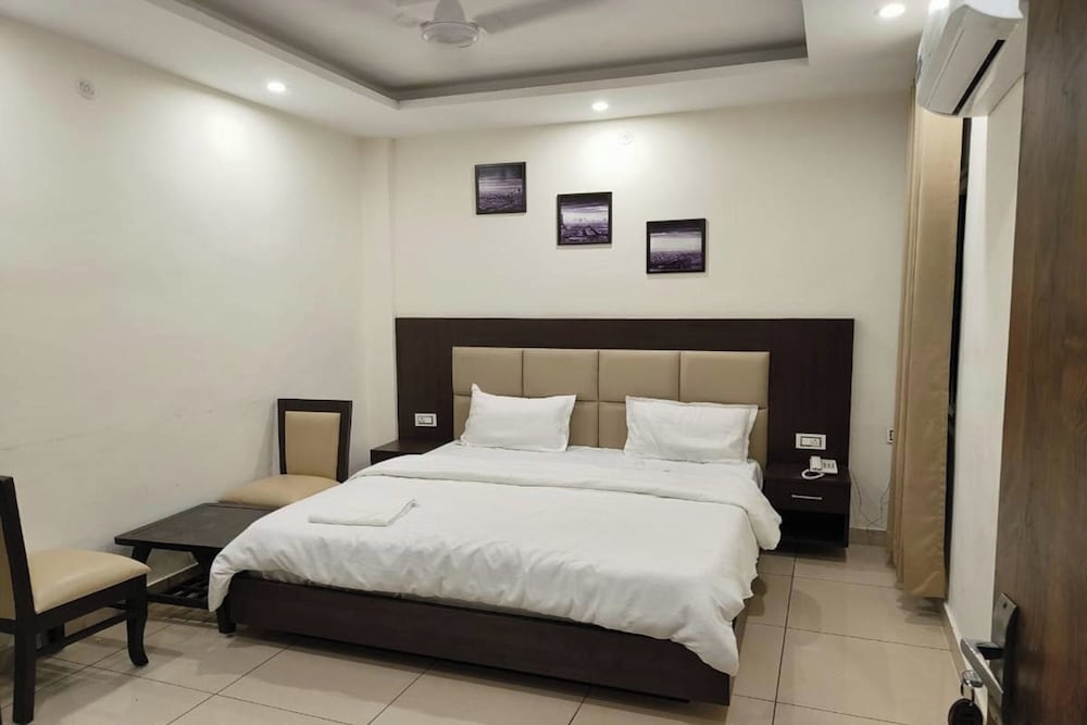 Фото Hotel The 7 Seas