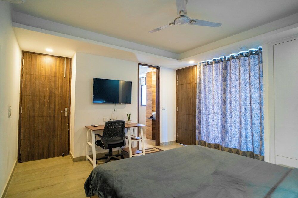 Фото FlxHo Uno - Golf Course Road