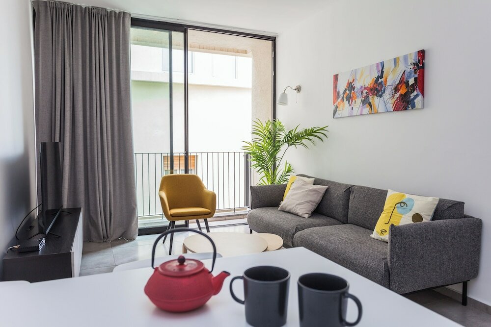 Фото Modern Apartment Walking from the beach