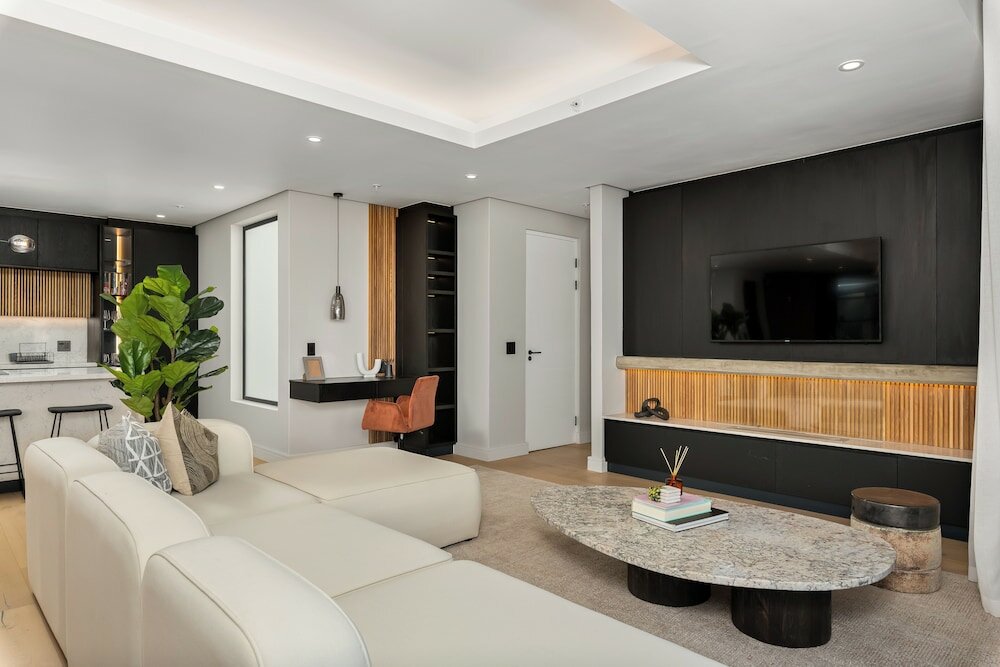 Фото The Avant 402