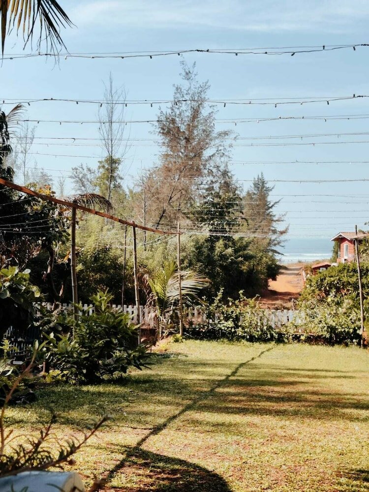 Фото Ocean Breeze Beach Resort