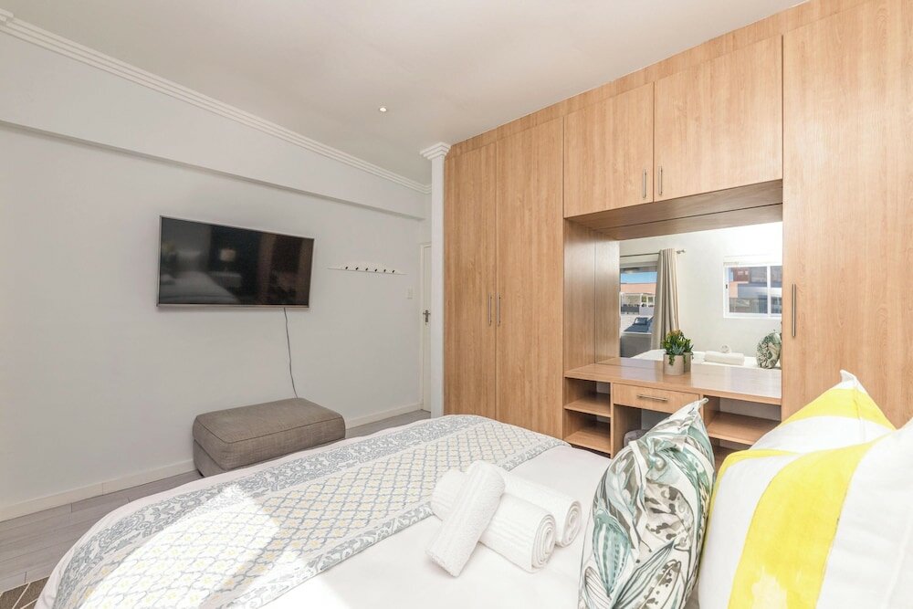 Фото Eaton Square 15