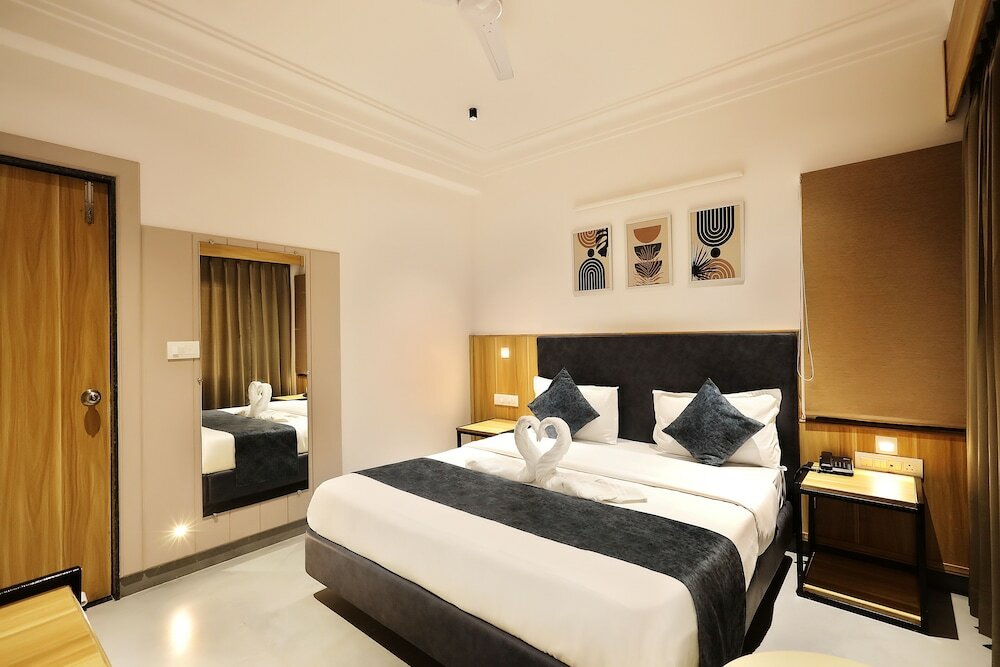 Фото Hotel Sparkle Inn