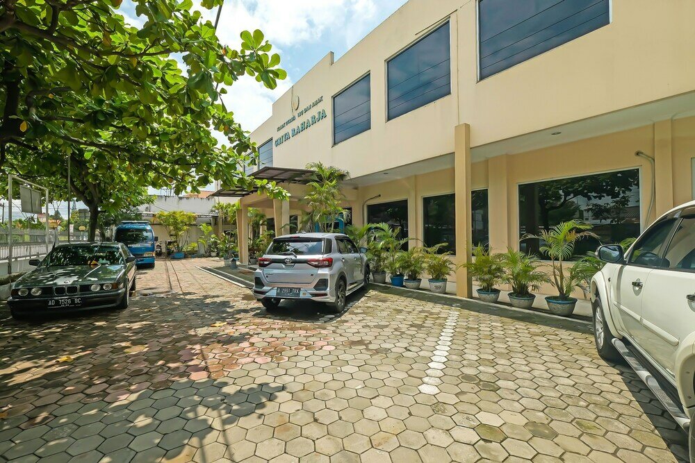 Фото Oyo 92454 Griya Raharja Guest House