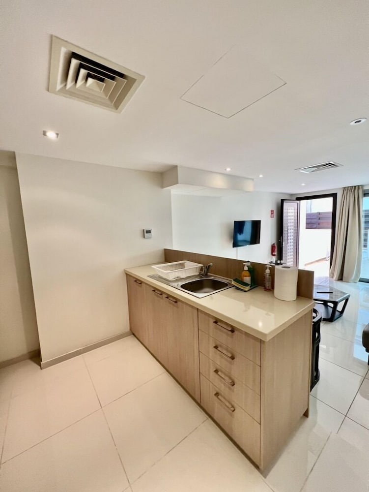 Фото Aphrodite Plaza