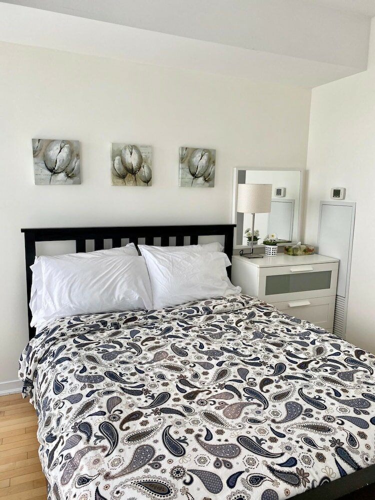 Фото IHost Suites