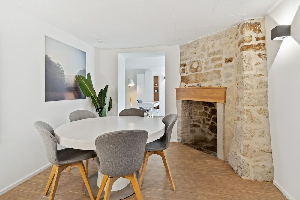 Фото Modern Apt Old Town w Panoramic View Id4