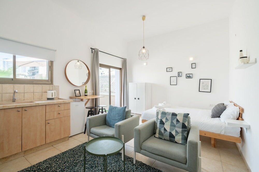 Фото Апартаменты Яркон - на пляже Тель-Авив