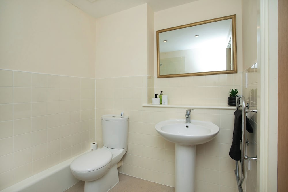 Фото 2 Bedroom Apartment in Heart of Notts