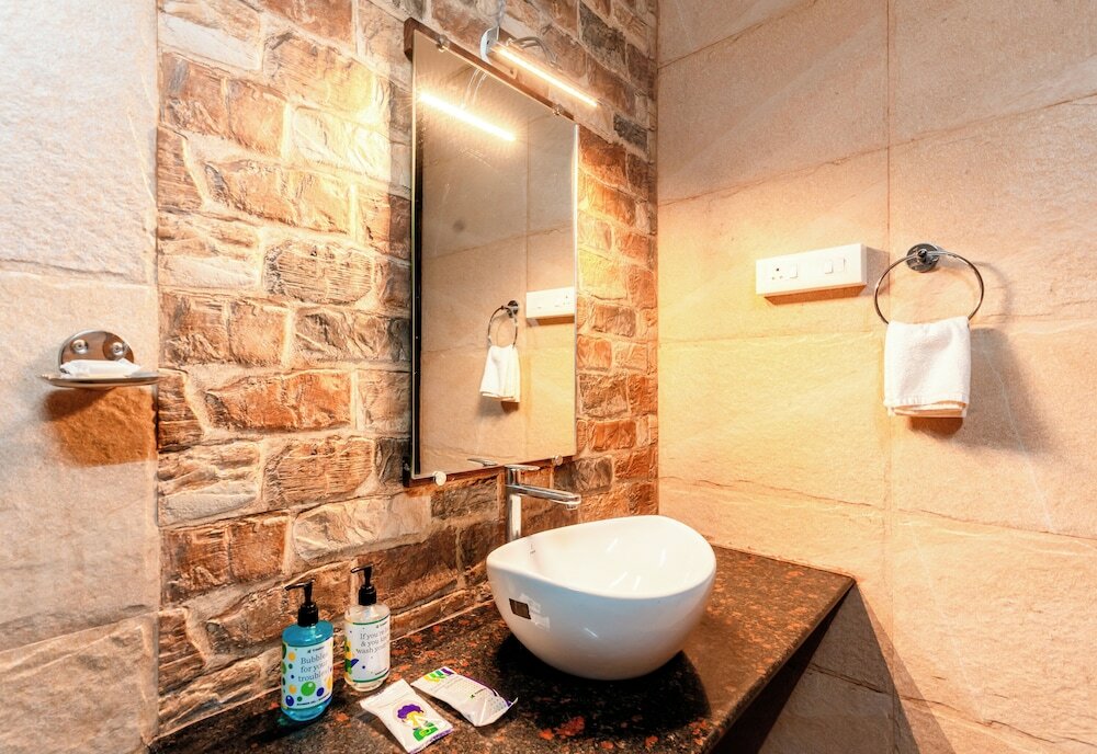 Фото Treebo Trend Rock Valley