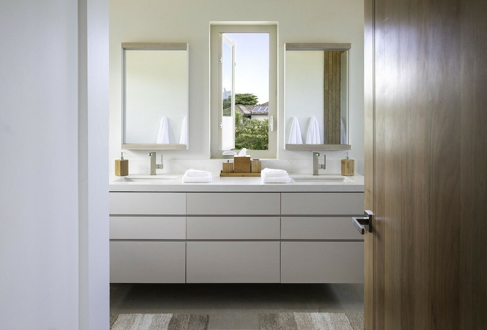 Фото Fabulous 5 Bedroom Beachfront Villa