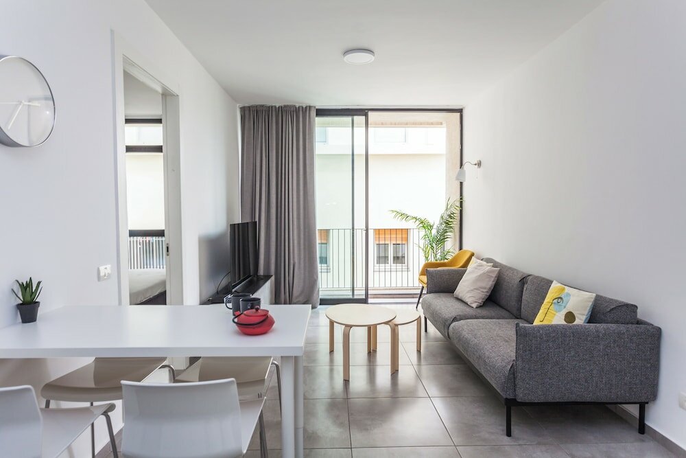 Фото Modern Apartment Walking from the beach